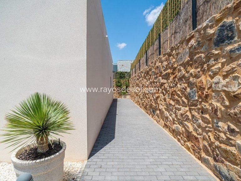 Villa for Sale in Algorfa, Alicante 33