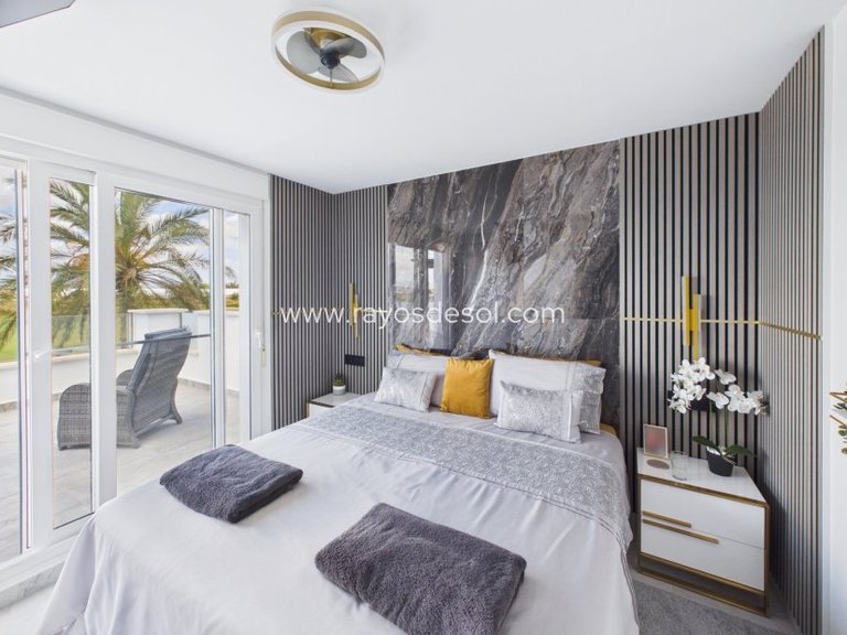 Villa for Sale in Mar Menor Golf Resort, Murcia 11