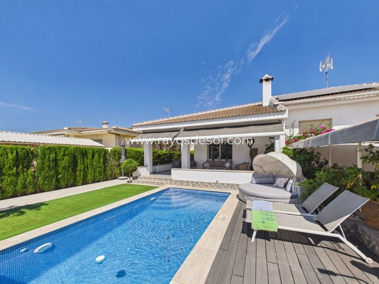 Villa for Sale in Mar De Cristal, Murcia 1