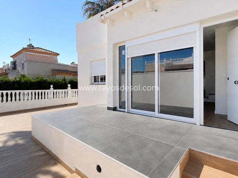 Villa for Sale in Orihuela Costa, Alicante 14