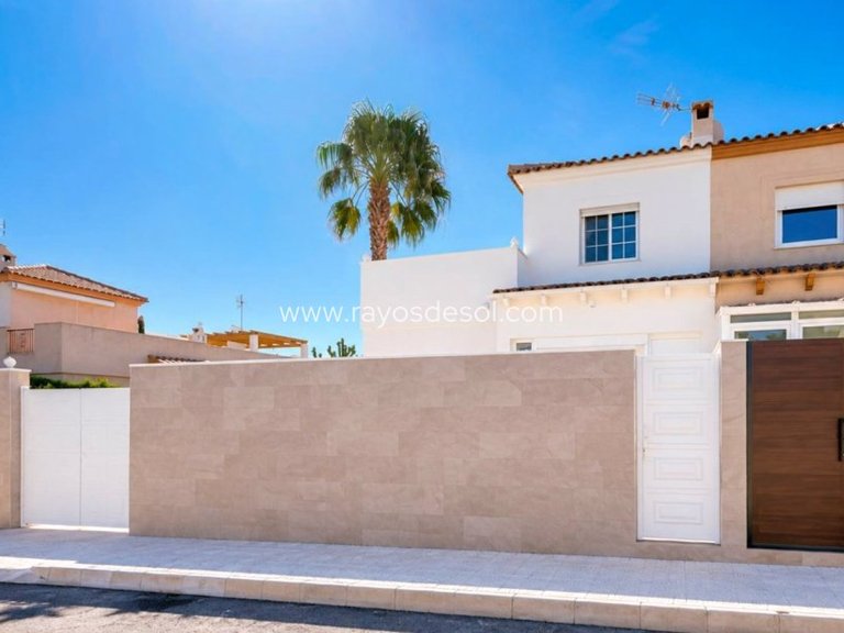 Villa for Sale in Orihuela Costa, Alicante 19