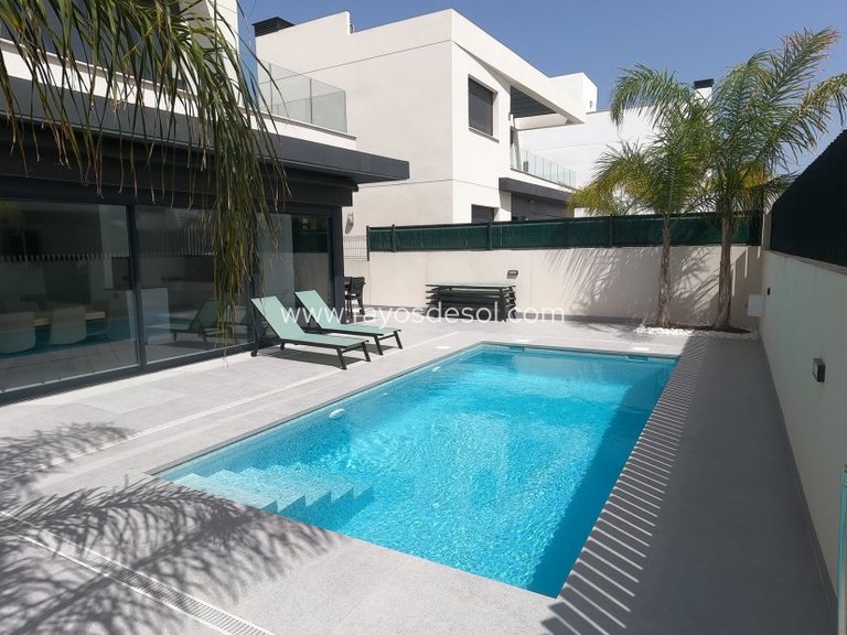 Villa for Sale in Algorfa, Alicante 24