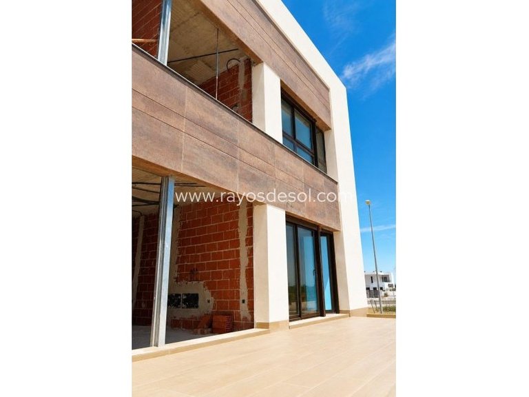 Villa for Sale in Dolores, Alicante 13