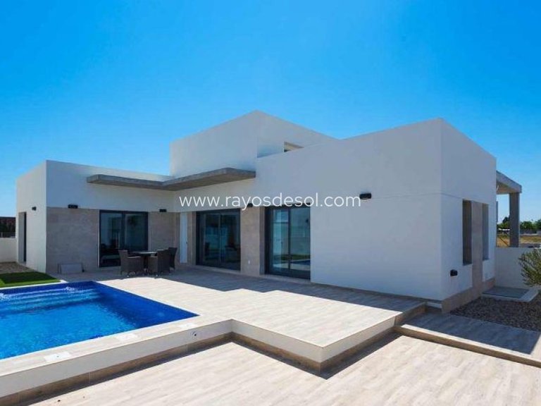 Villa for Sale in Daya Nueva, Alicante 2