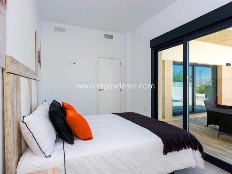 Villa for Sale in Daya Nueva, Alicante 17