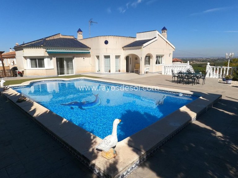 Villa for Sale in Algorfa, Alicante 1
