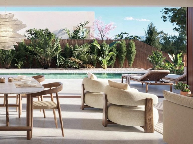 Villa for Sale in Las Colinas Golf Resort, Alicante 2