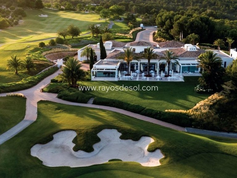 Villa for Sale in Las Colinas Golf Resort, Alicante 12