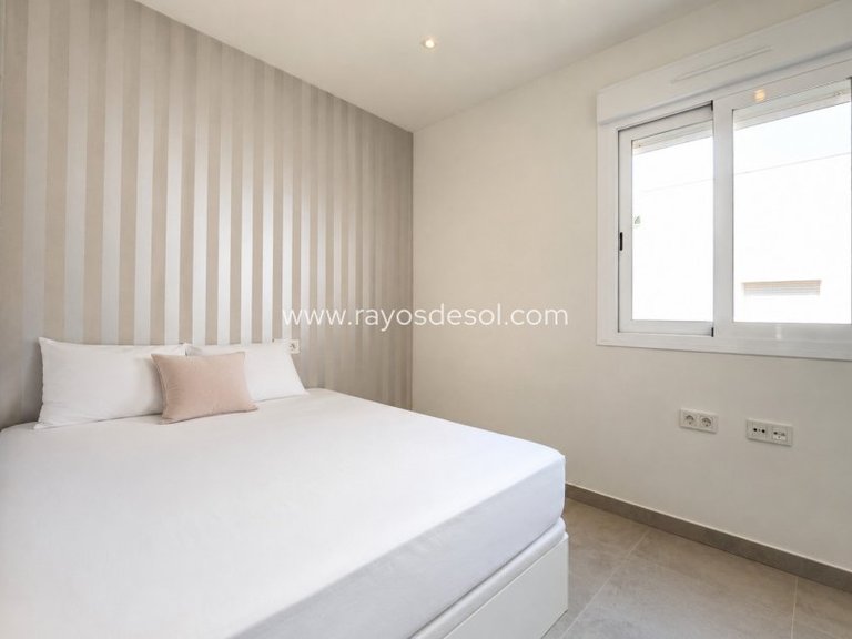 Apartment for Sale in Torrevieja, Alicante 17