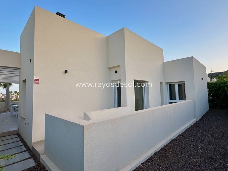 Villa for Sale in Algorfa, Alicante 9