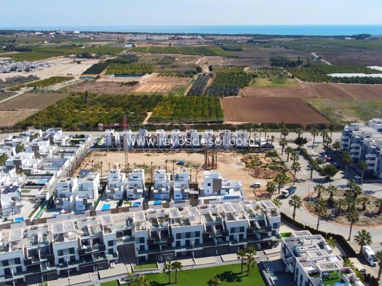 Villa for Sale in Guardamar Del Segura, Alicante 38