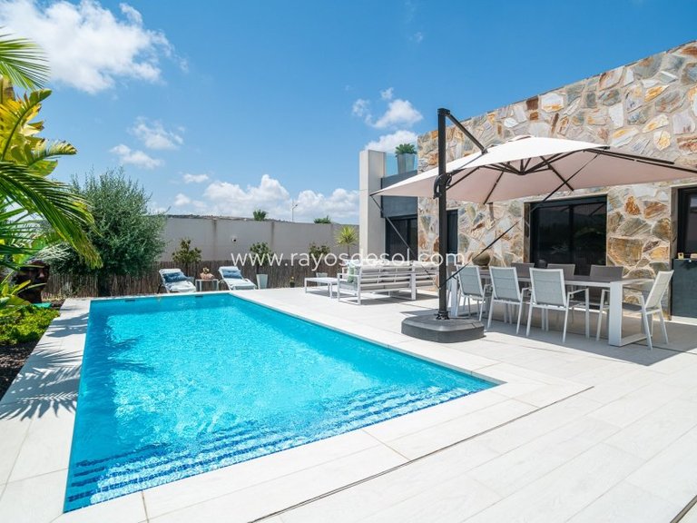 Villa for Sale in Algorfa, Alicante 2