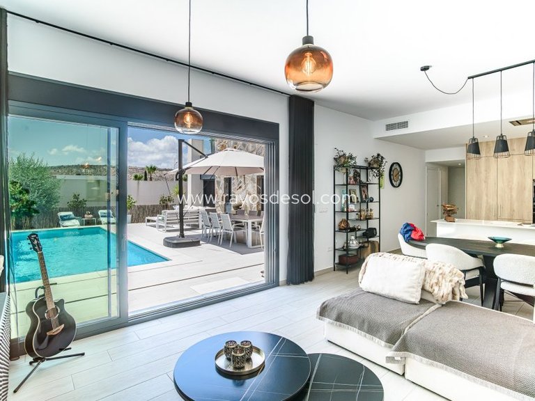 Villa for Sale in Algorfa, Alicante 3