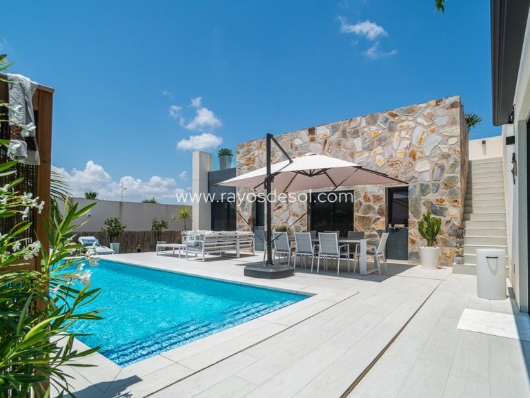 Villa for Sale in Algorfa, Alicante 22