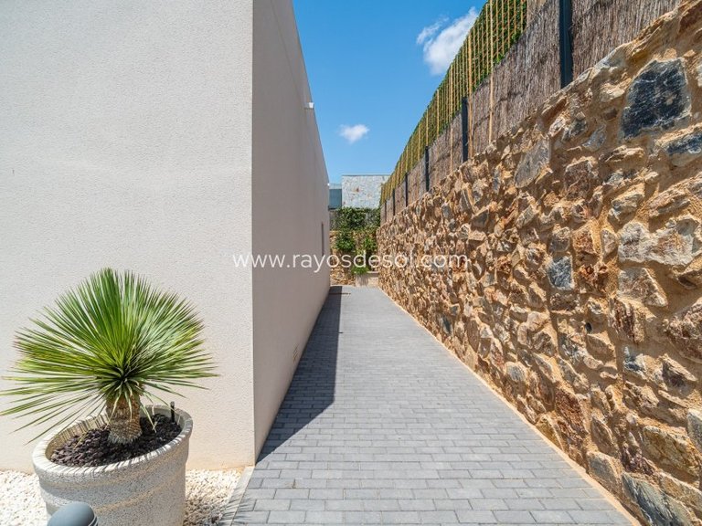 Villa for Sale in Algorfa, Alicante 33