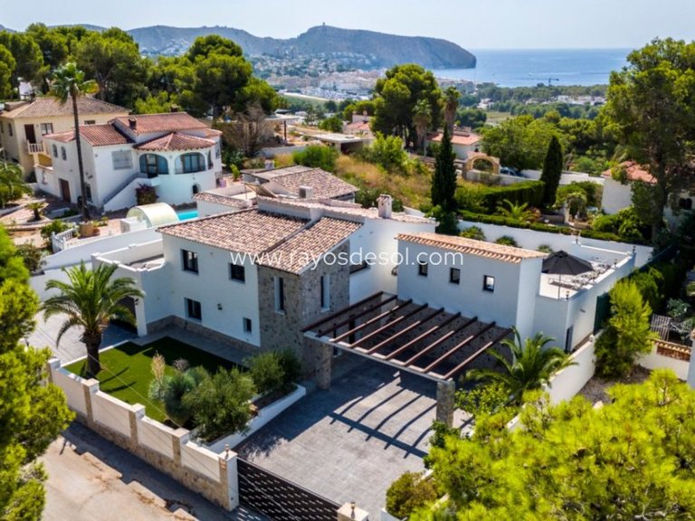 Villa for Sale in Moraira, Alicante 2
