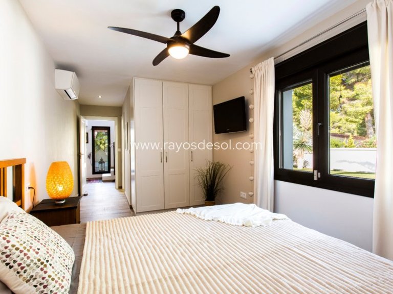 Villa for Sale in Moraira, Alicante 38