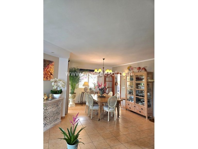 Villa for Sale in Alfas Del Pí, Alicante 9