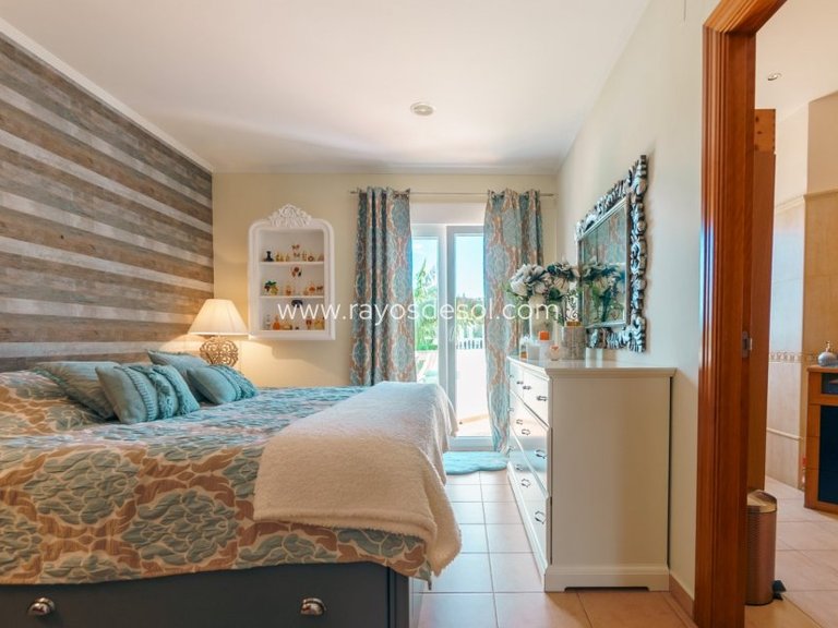 Villa for Sale in Alfas Del Pí, Alicante 16
