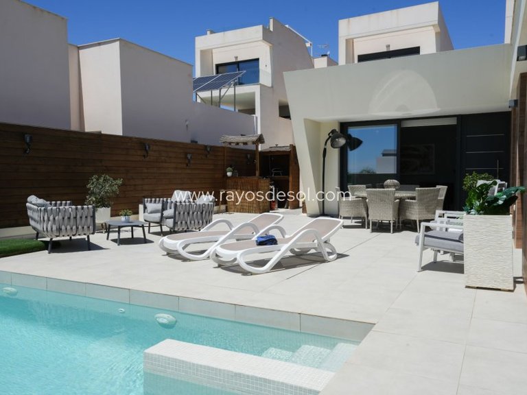 Villa for Sale in Benijofar, Alicante 4