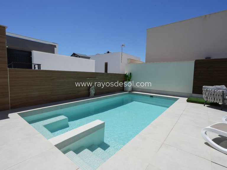 Villa for Sale in Benijofar, Alicante 5