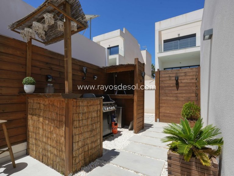 Villa for Sale in Benijofar, Alicante 39