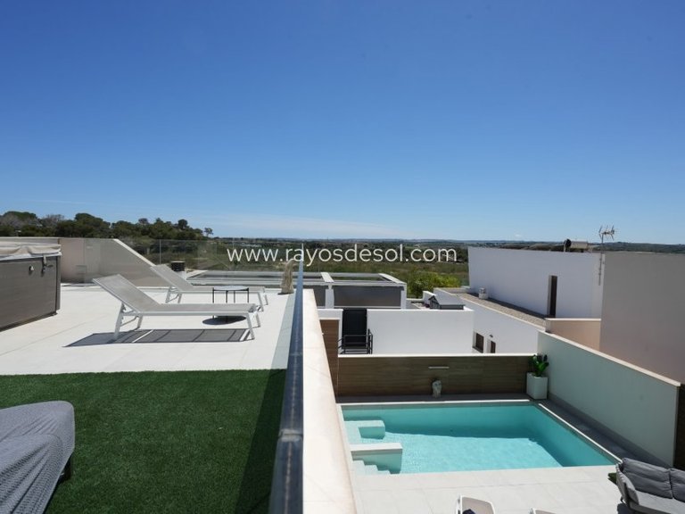 Villa for Sale in Benijofar, Alicante 42