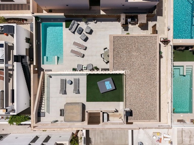 Villa for Sale in Benijofar, Alicante 46