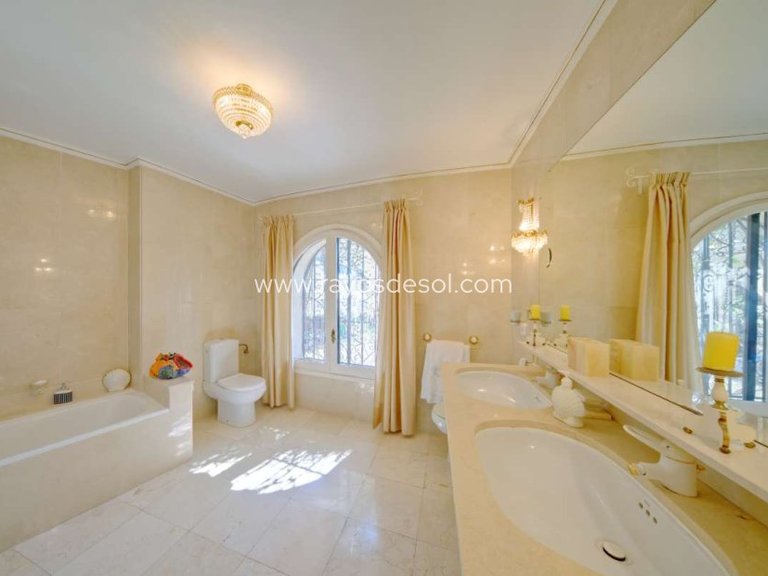 Villa for Sale in Calpe, Alicante 24