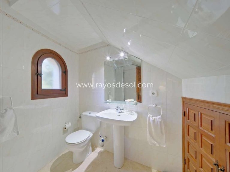 Villa for Sale in Calpe, Alicante 40