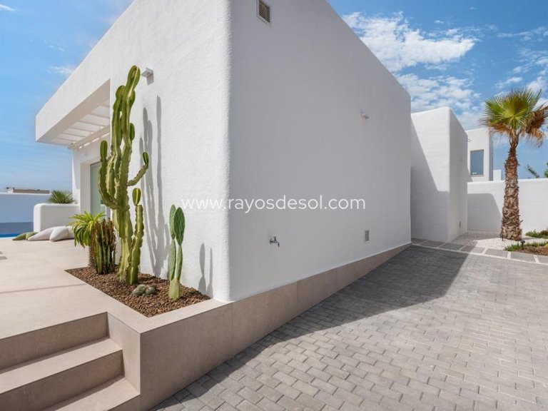 Villa for Sale in Los Alcazares, Murcia 7