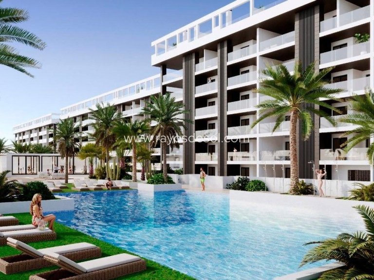 Apartment for Sale in Torrevieja, Alicante 1