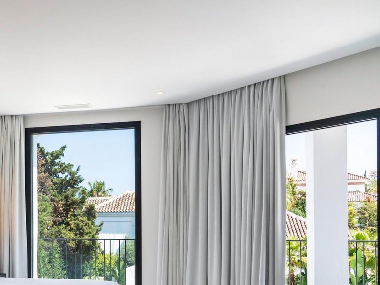 Villa for Sale in Marbella, Malaga 17