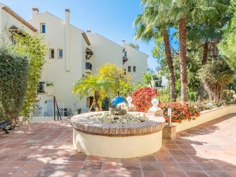 Apartment for Rent in Marbella, Malaga 30