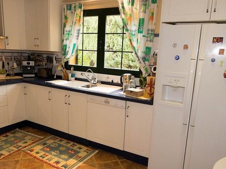 Villa for Sale in Marbella, Malaga 19