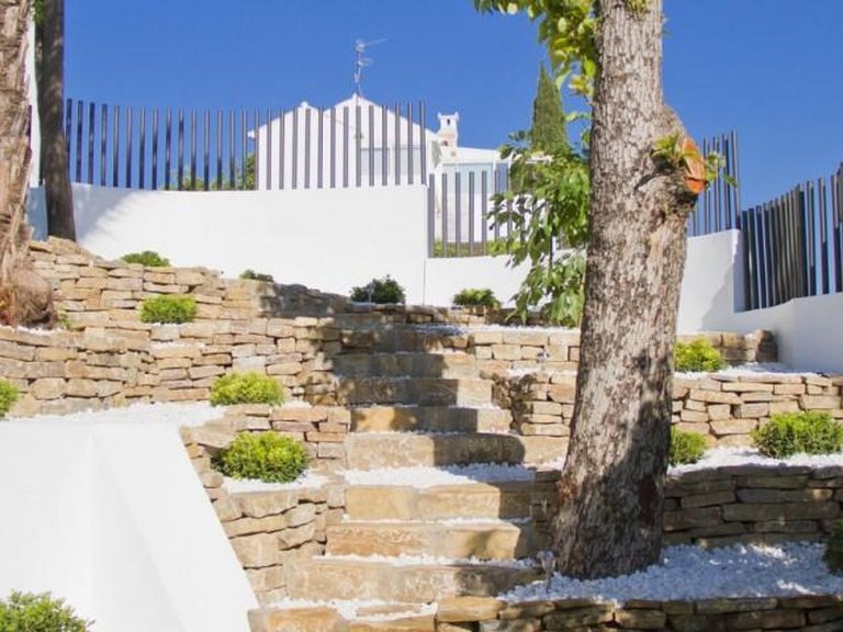 Villa for Sale in Estepona, Malaga 28