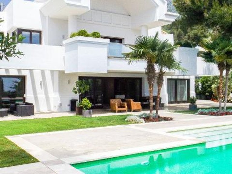 Villa for Sale in Marbella, Malaga 31