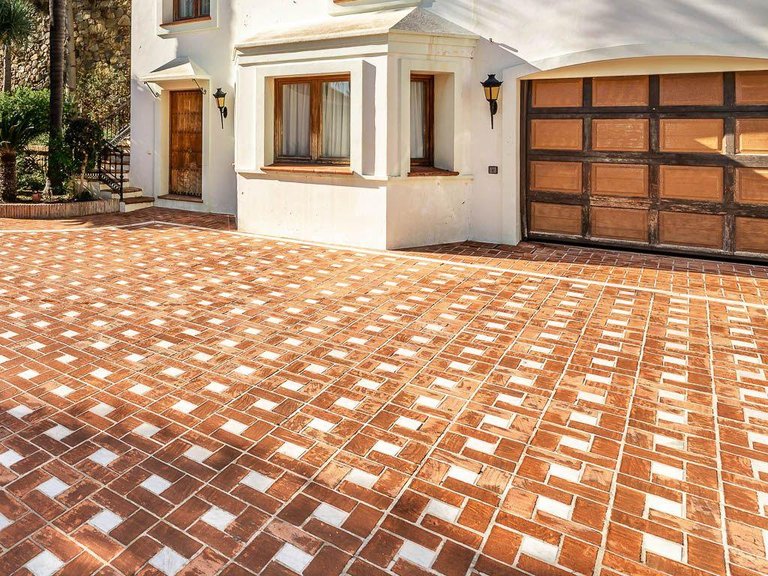 Villa for Sale in Marbella, Malaga 5