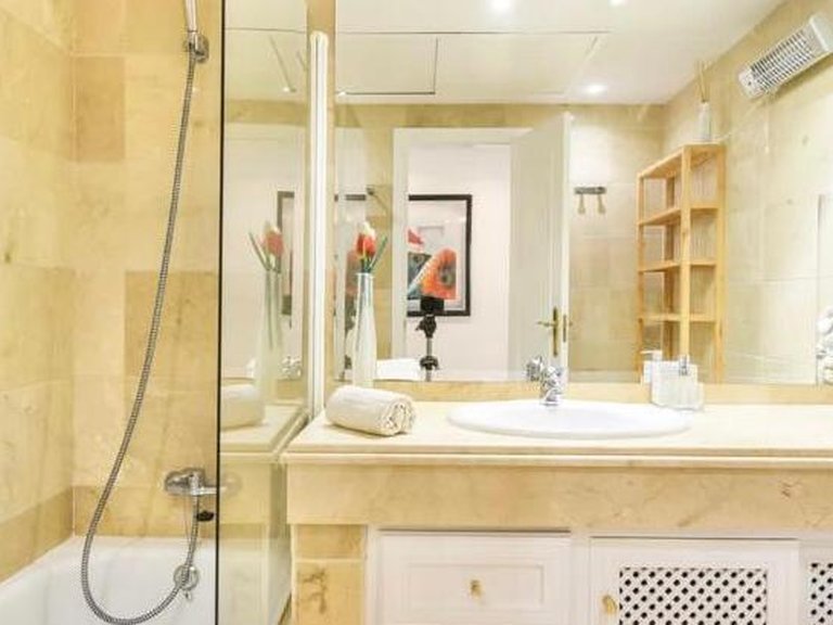 Apartment for Rent in Marbella, Malaga 28