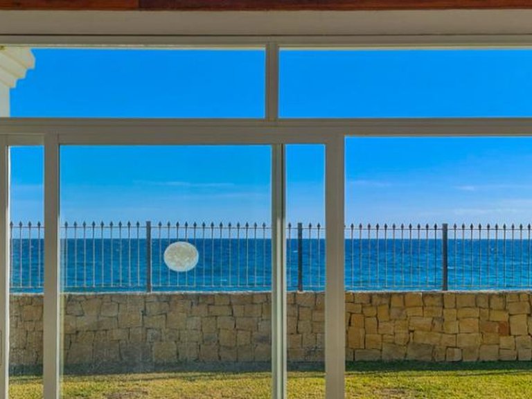 Villa for Sale in Marbella, Malaga 16