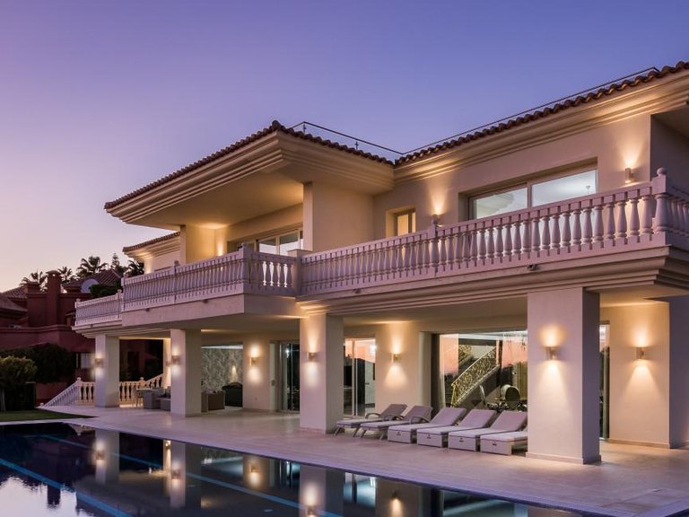 Villa for Sale in Marbella, Malaga 20
