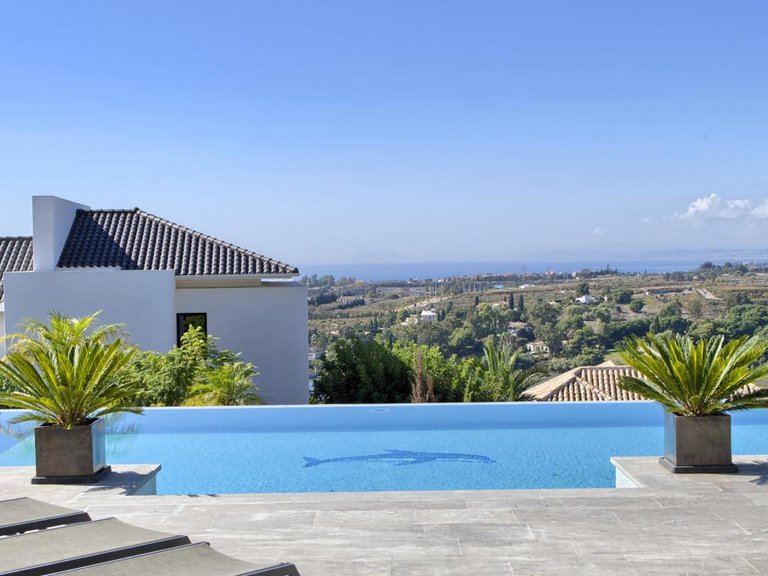 Villa for Sale in Marbella, Malaga 25