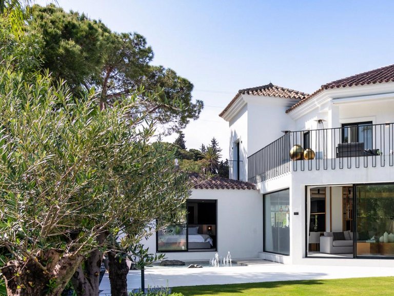 Villa for Sale in Marbella, Malaga 28