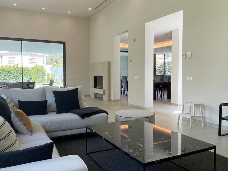Villa for Sale in Marbella, Malaga 24