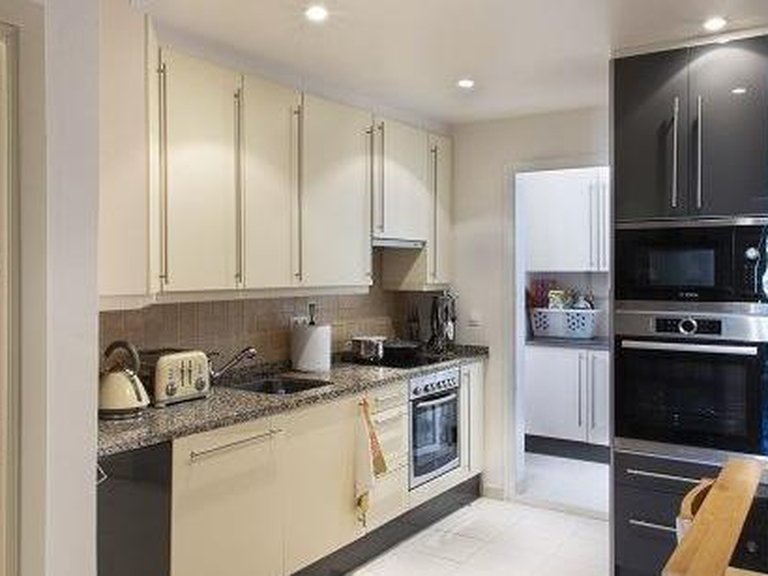 Apartment for Sale in Marbella, Malaga 23