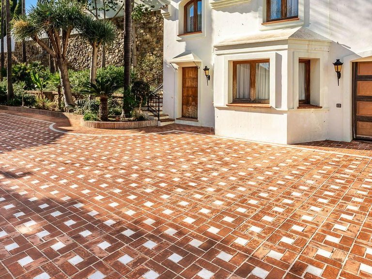 Villa for Sale in Marbella, Malaga 13