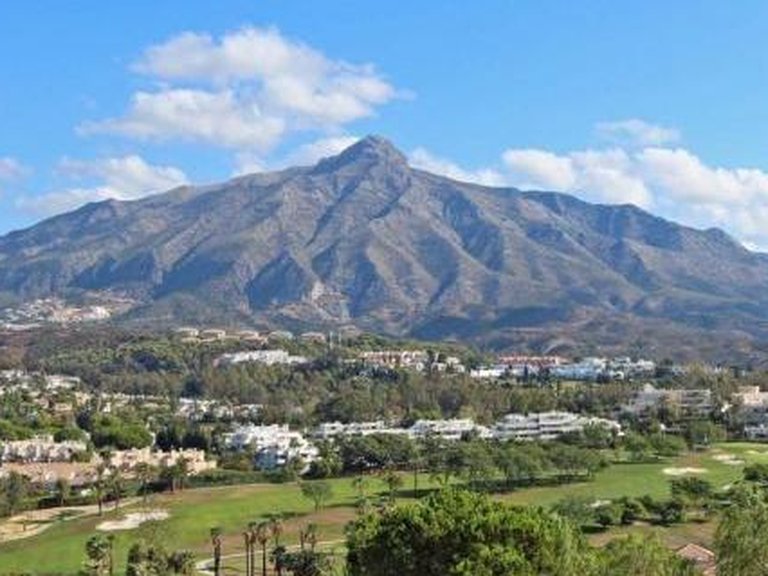 Apartment for Sale in Marbella, Malaga 31