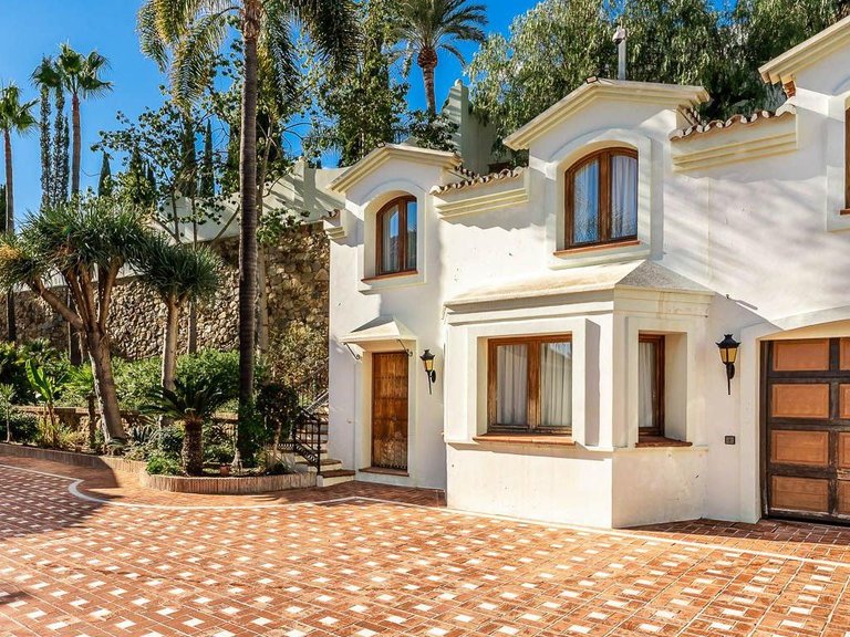 Villa for Sale in Marbella, Malaga 23