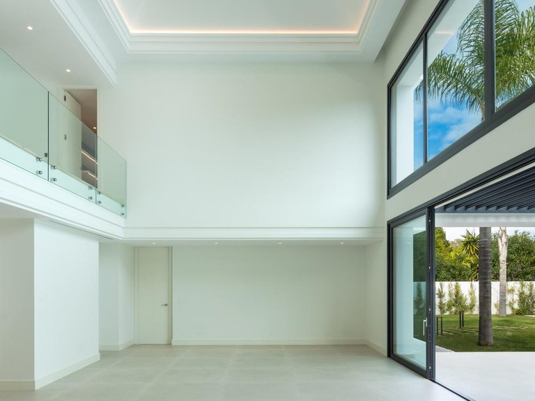 Villa for Sale in Marbella, Malaga 24