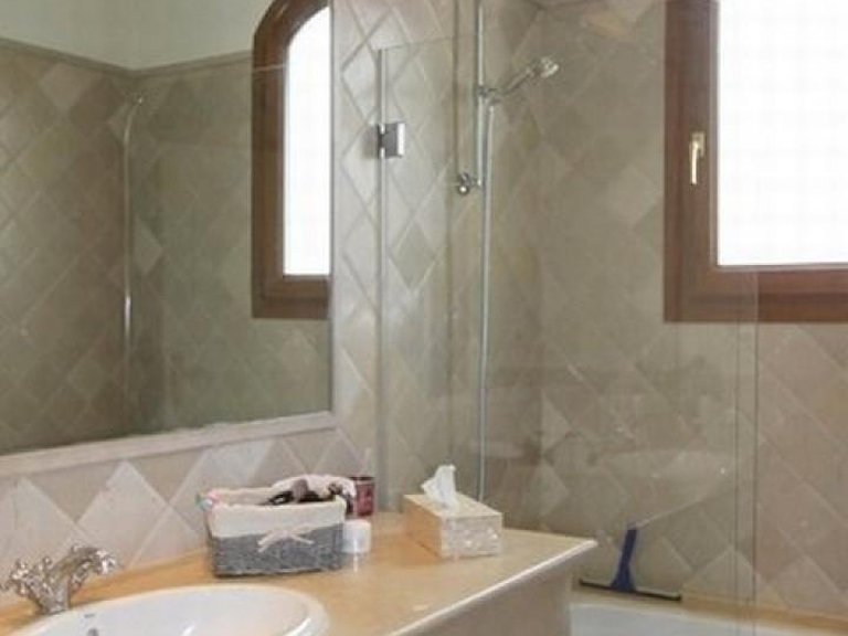 Town House for Sale in Estepona, Malaga 29